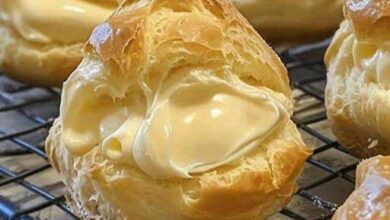 Custard-Filled Cream Puffs