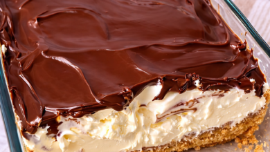 No-Bake Chocolate Éclair Cake