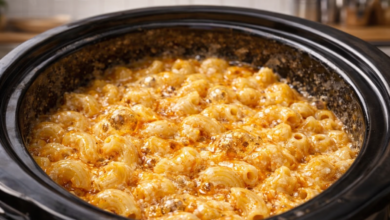Slow Cooker Creamy Mac and Cheese